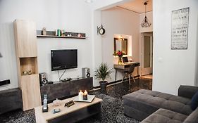 Luxury Apartment Near Acropolis! In The Heart Of Athens!